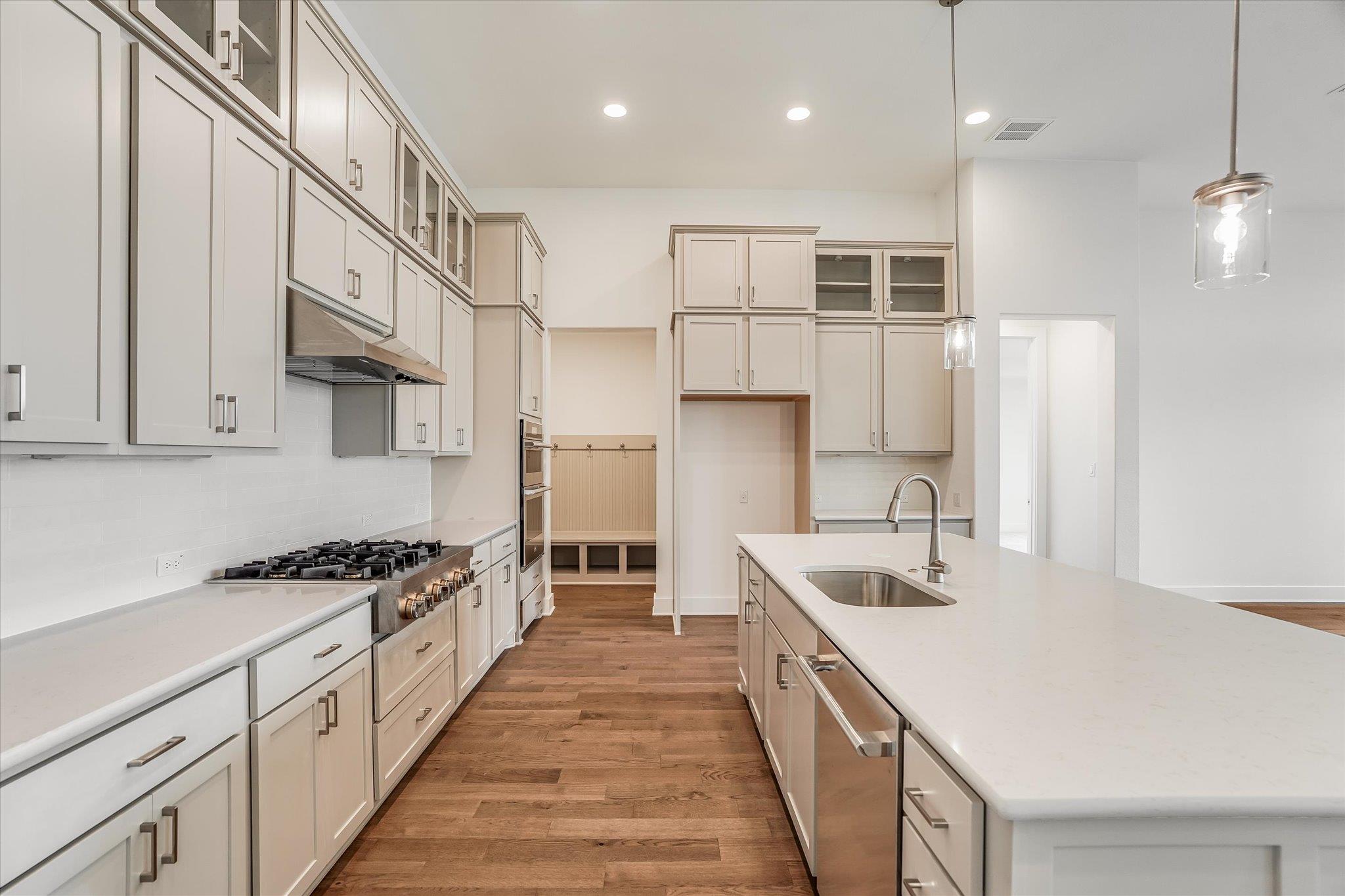 2869 Honeywood Dr, Leander, TX 78641