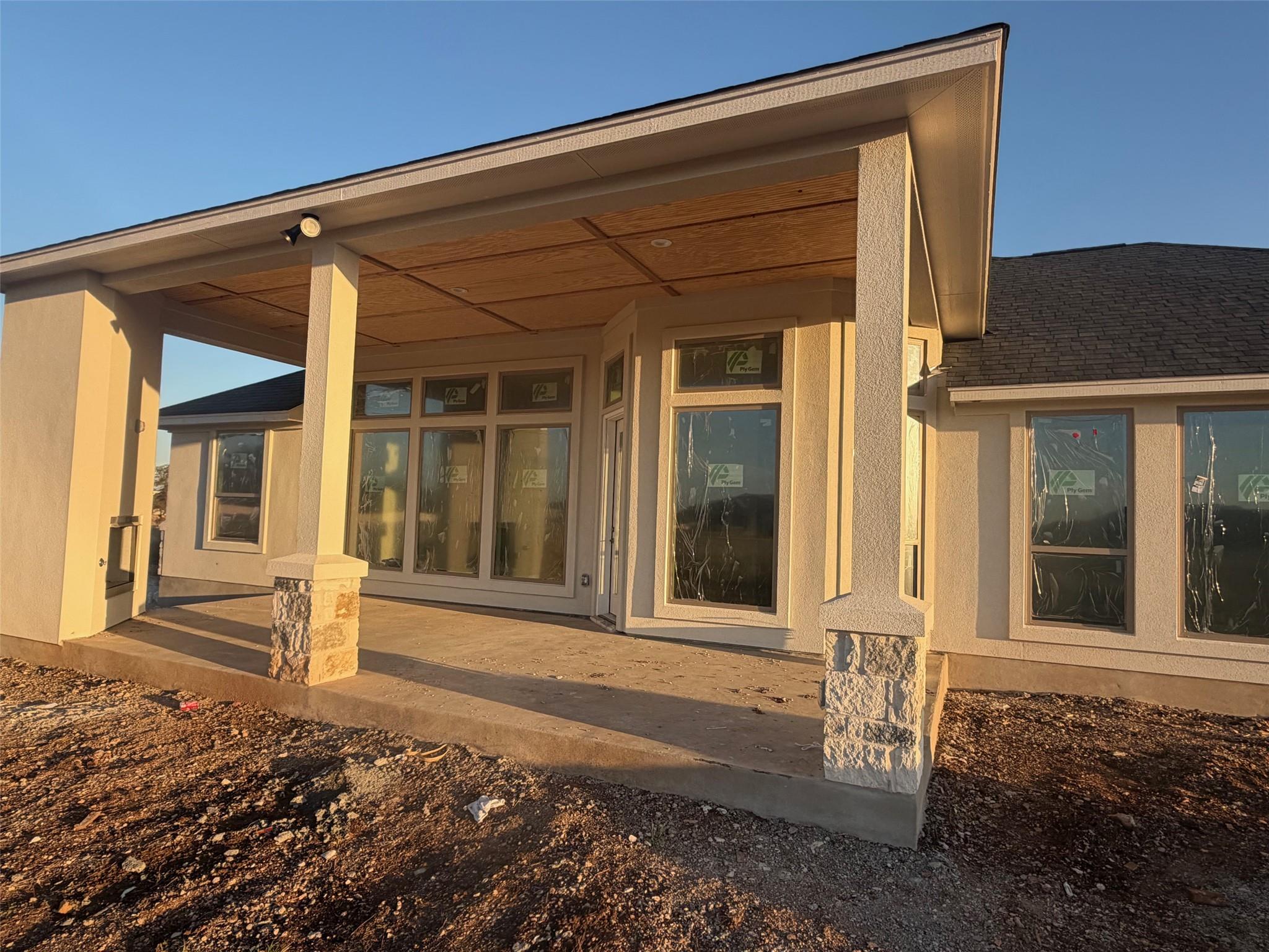 2869 Honeywood Dr, Leander, TX 78641