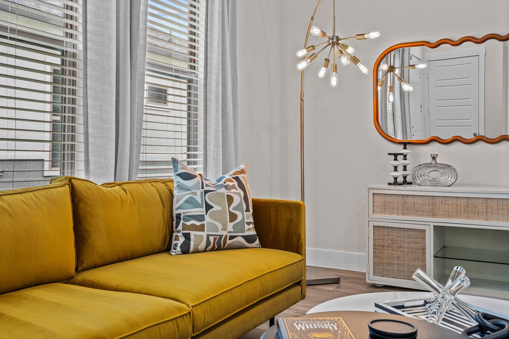 865 Limmer Loop # 435, Hutto, TX 78634