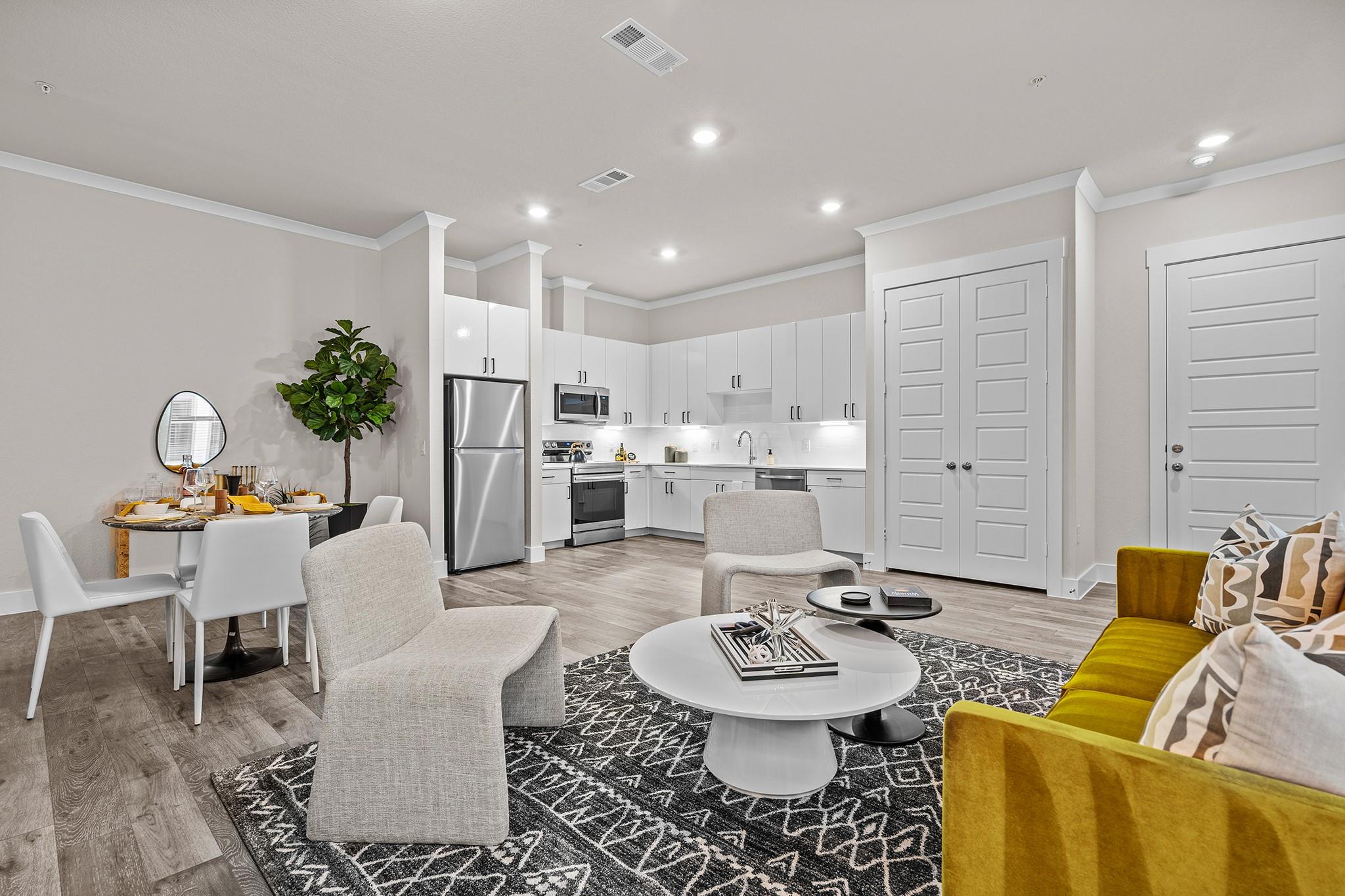 865 Limmer Loop # 435, Hutto, TX 78634