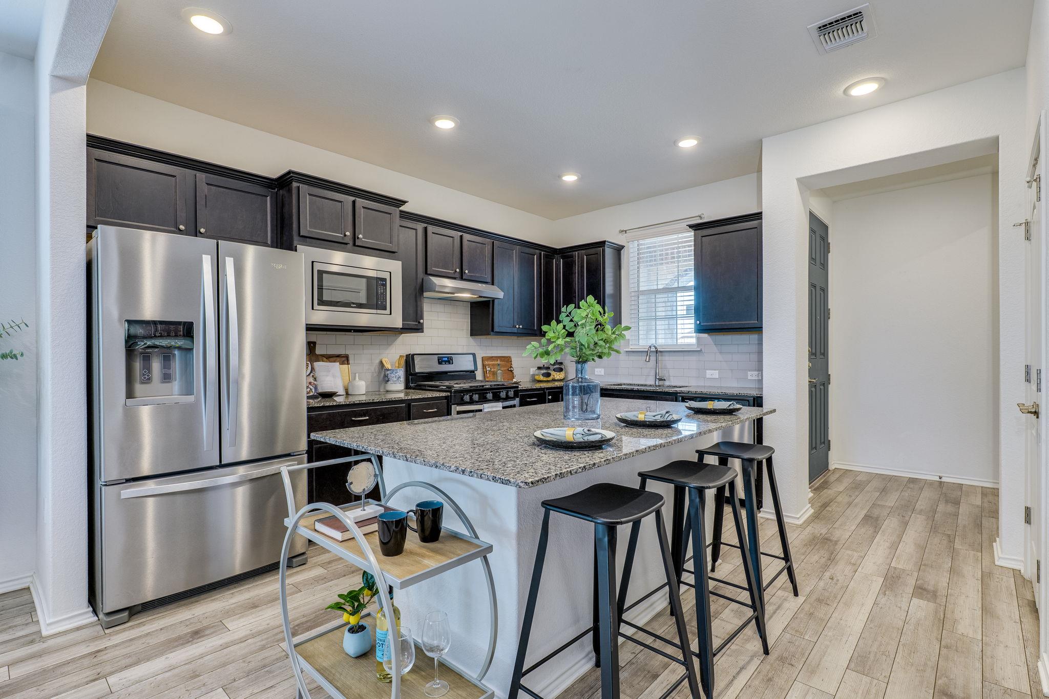 911 Saratoga Ln, Georgetown, TX 78633