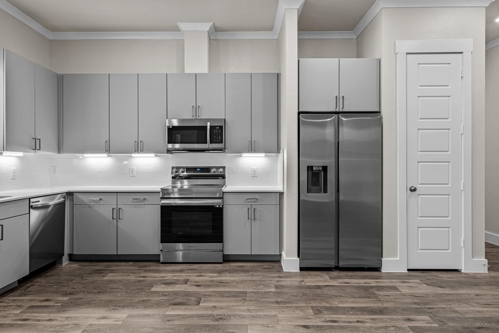 865 Limmer Loop # 635, Hutto, TX 78634