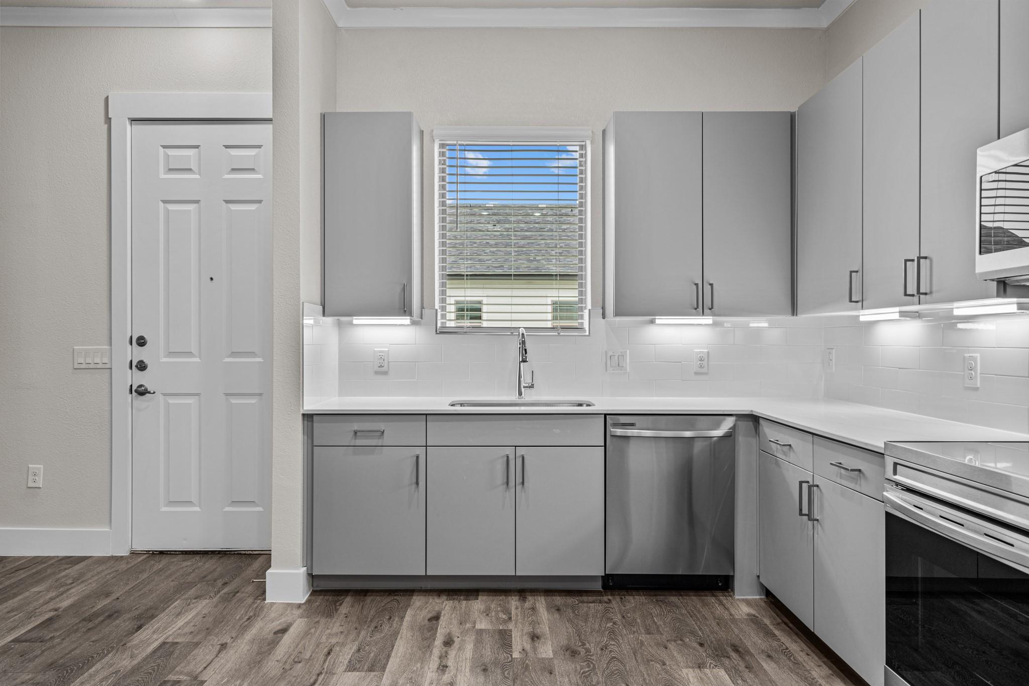 865 Limmer Loop # 635, Hutto, TX 78634