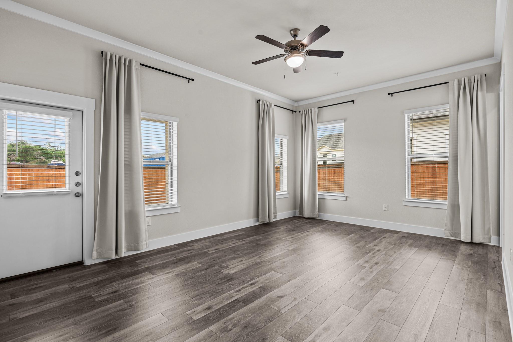 865 Limmer Loop # 1014, Hutto, TX 78634