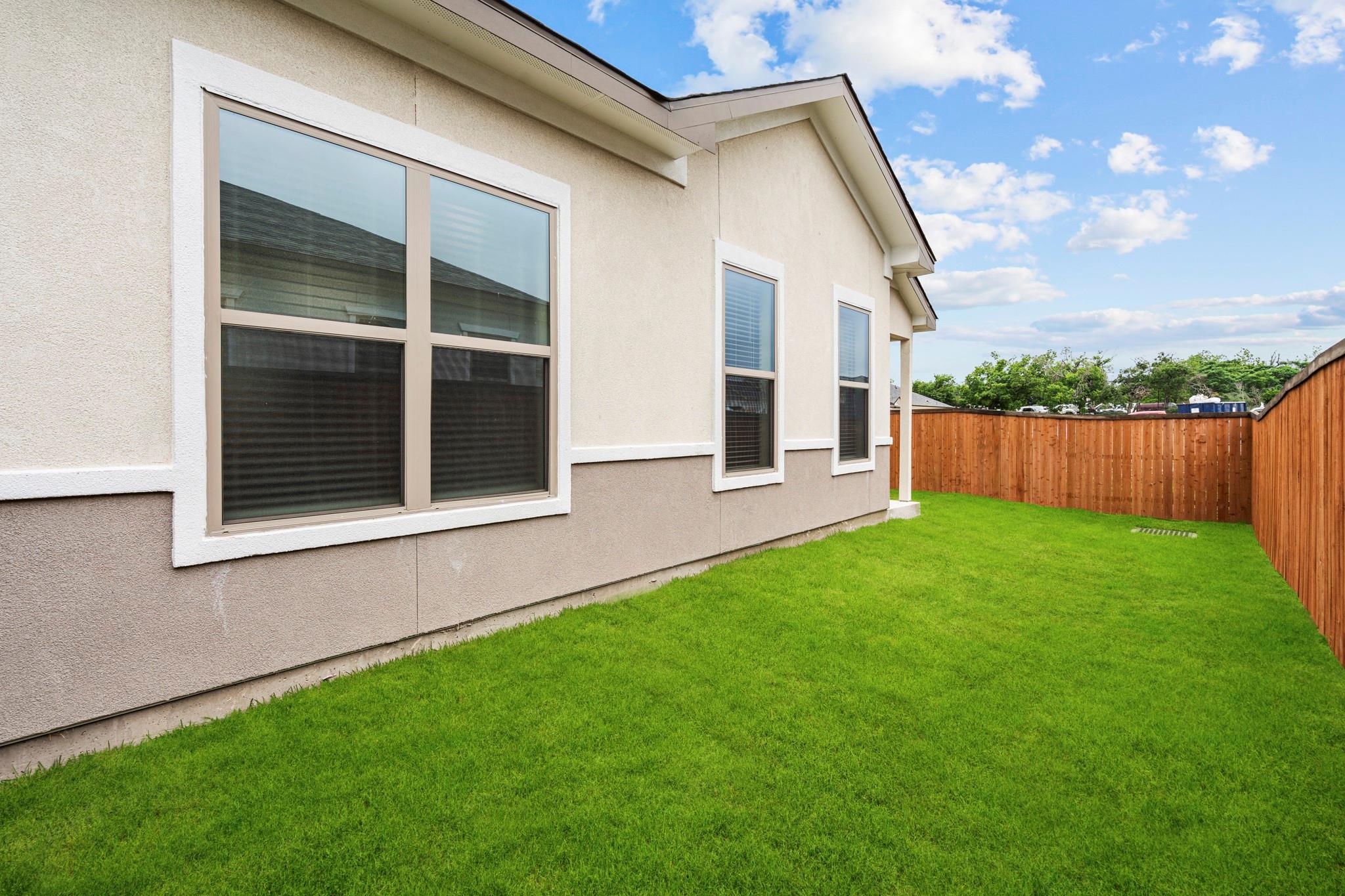 865 Limmer Loop # 1014, Hutto, TX 78634