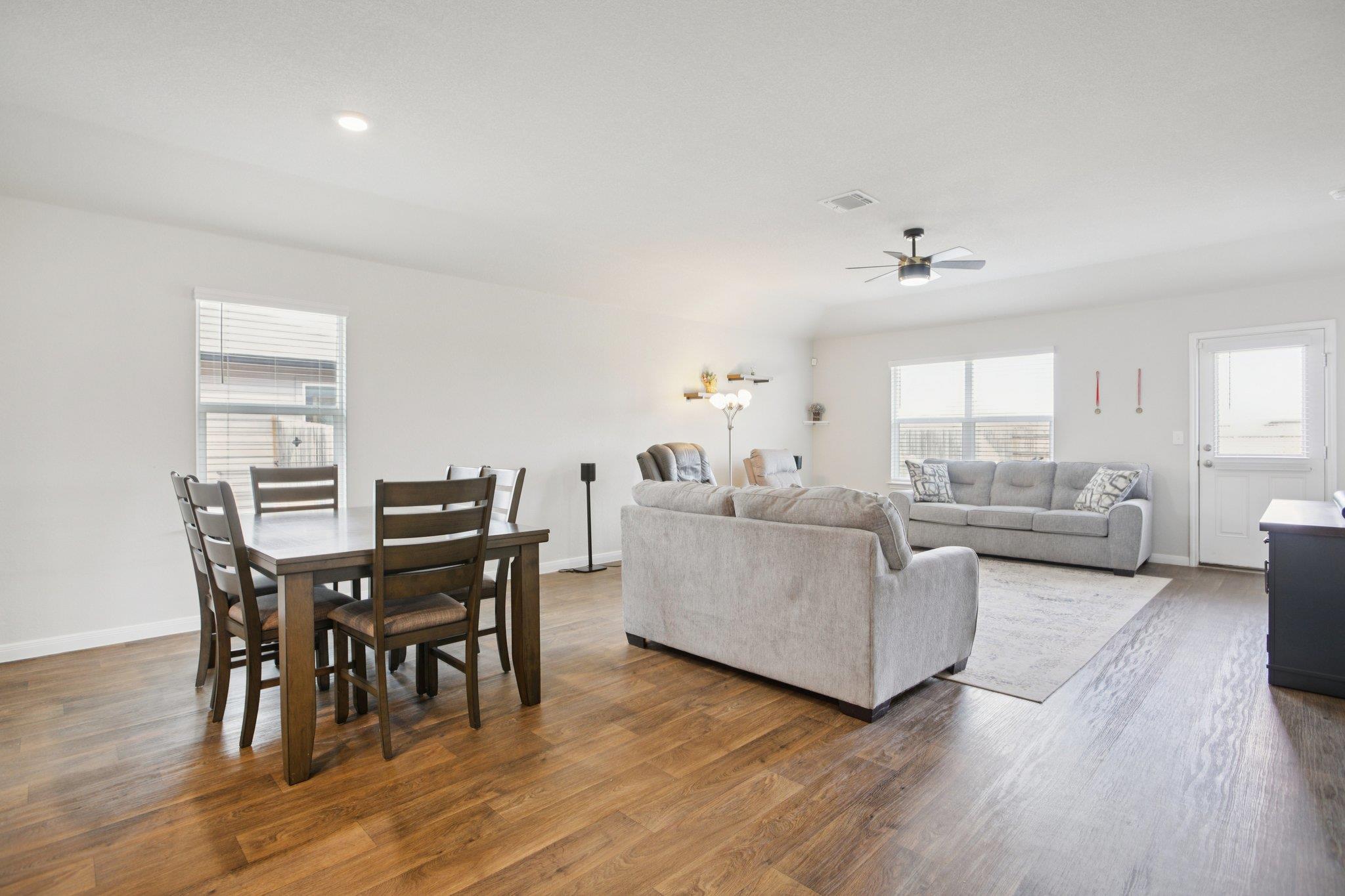 1001 Pembroke Ct, Hutto, TX 78634