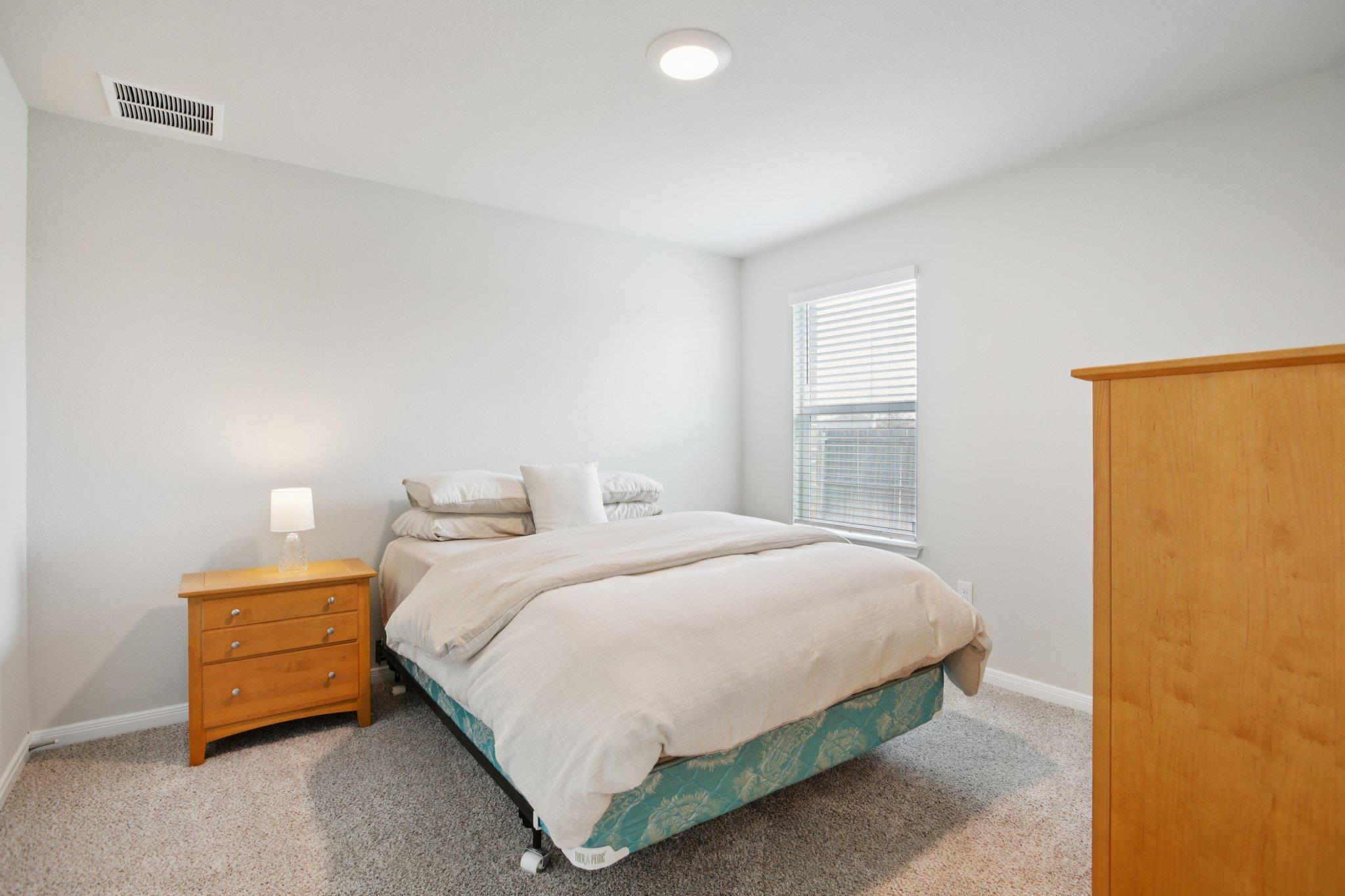 1001 Pembroke Ct, Hutto, TX 78634