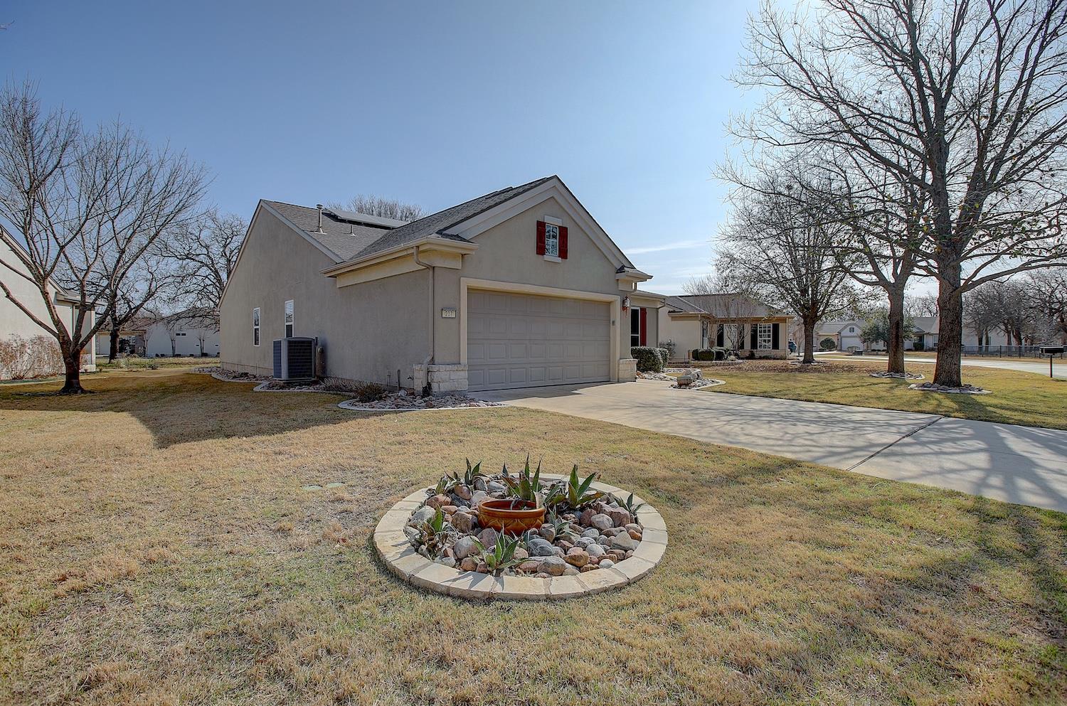 207 Monarch Trl, Georgetown, TX 78633