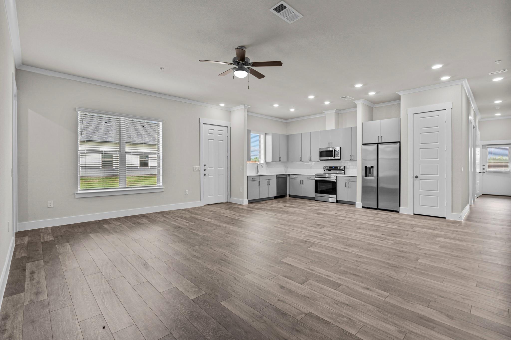 865 Limmer Loop # 627, Hutto, TX 78634