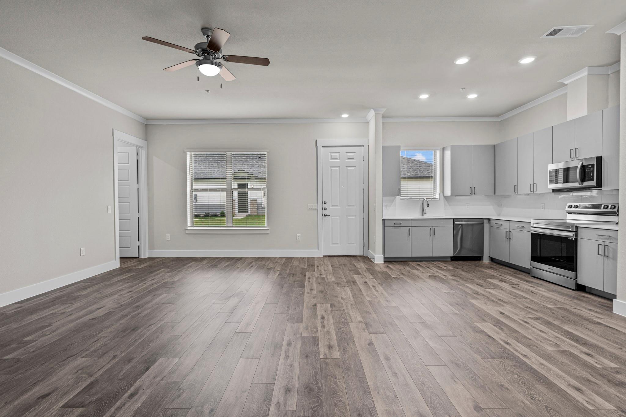 865 Limmer Loop # 627, Hutto, TX 78634