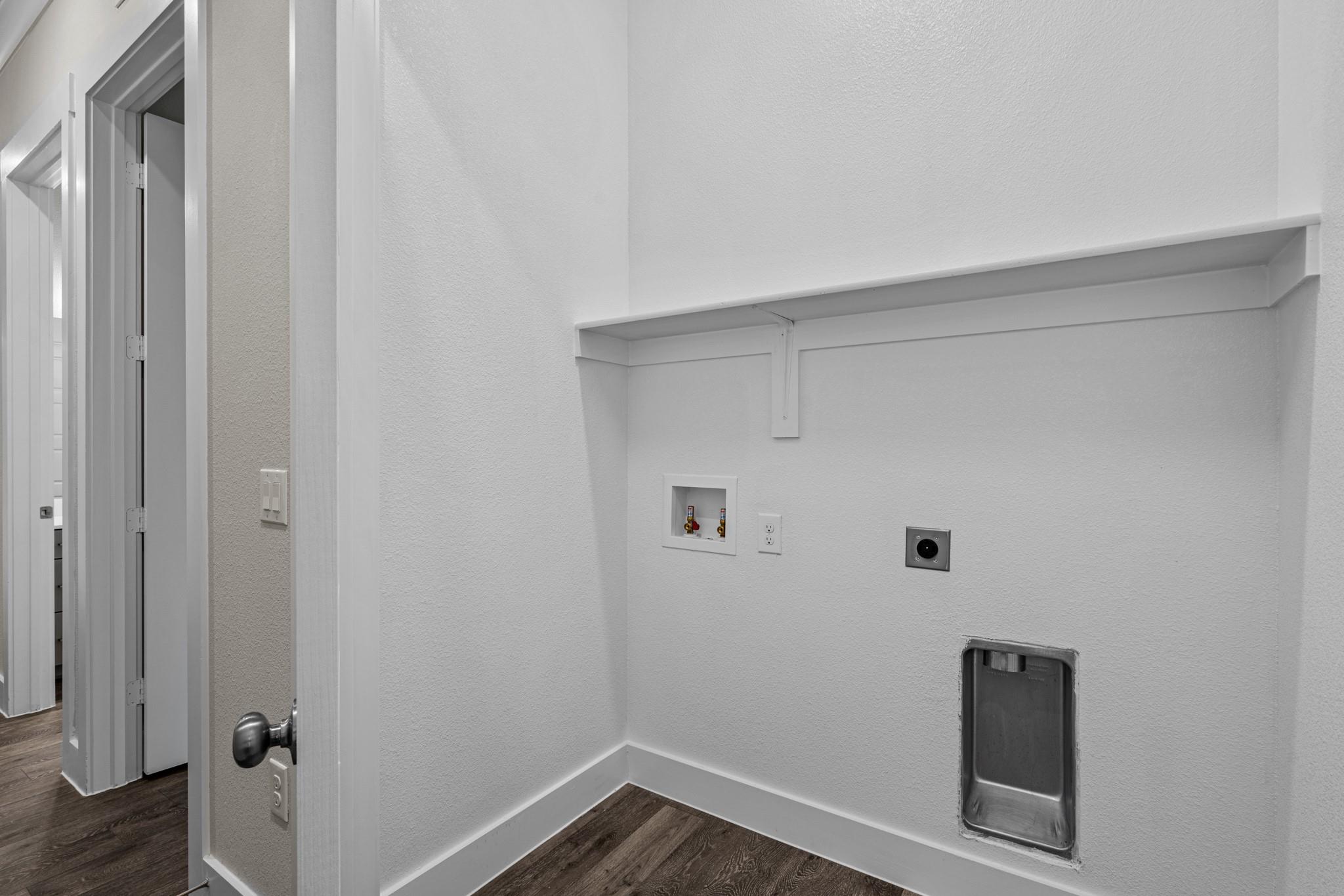 865 Limmer Loop # 627, Hutto, TX 78634