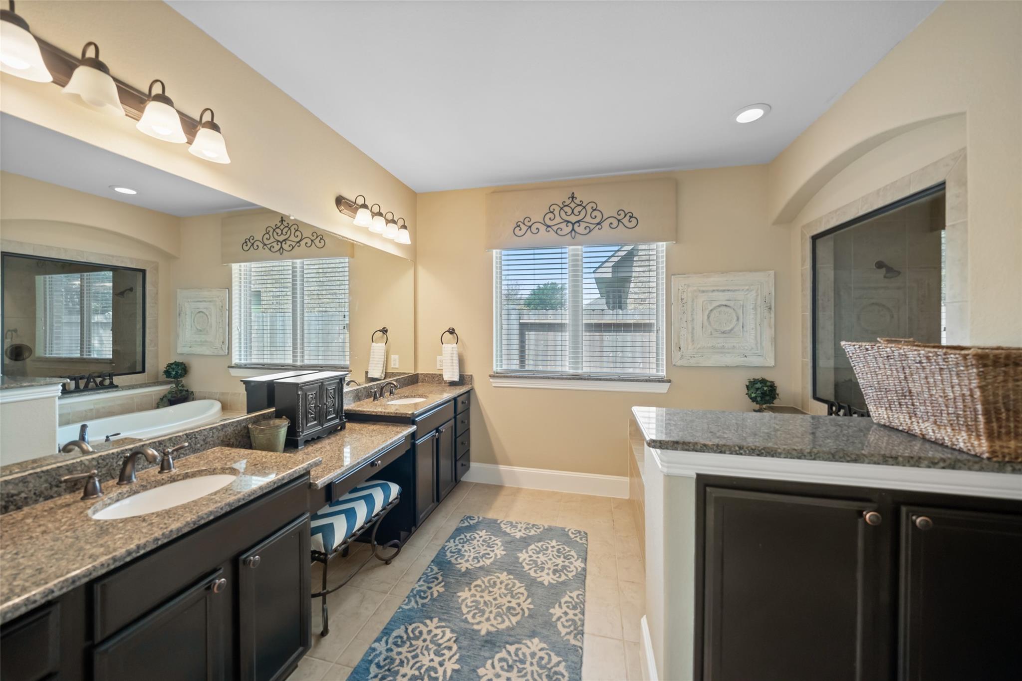 17707 Retreat Ridge Ln, Houston, TX 77095