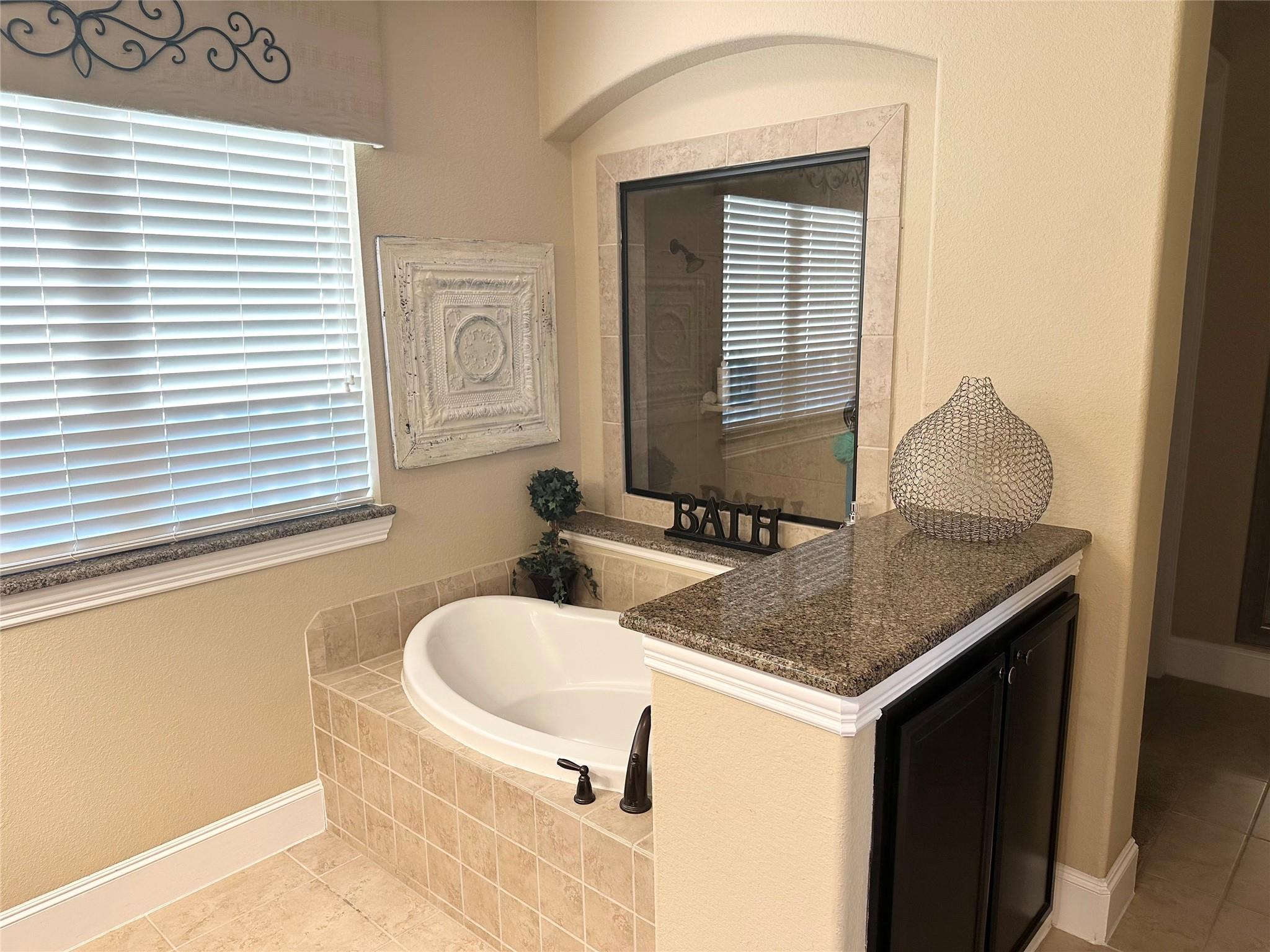 17707 Retreat Ridge Ln, Houston, TX 77095