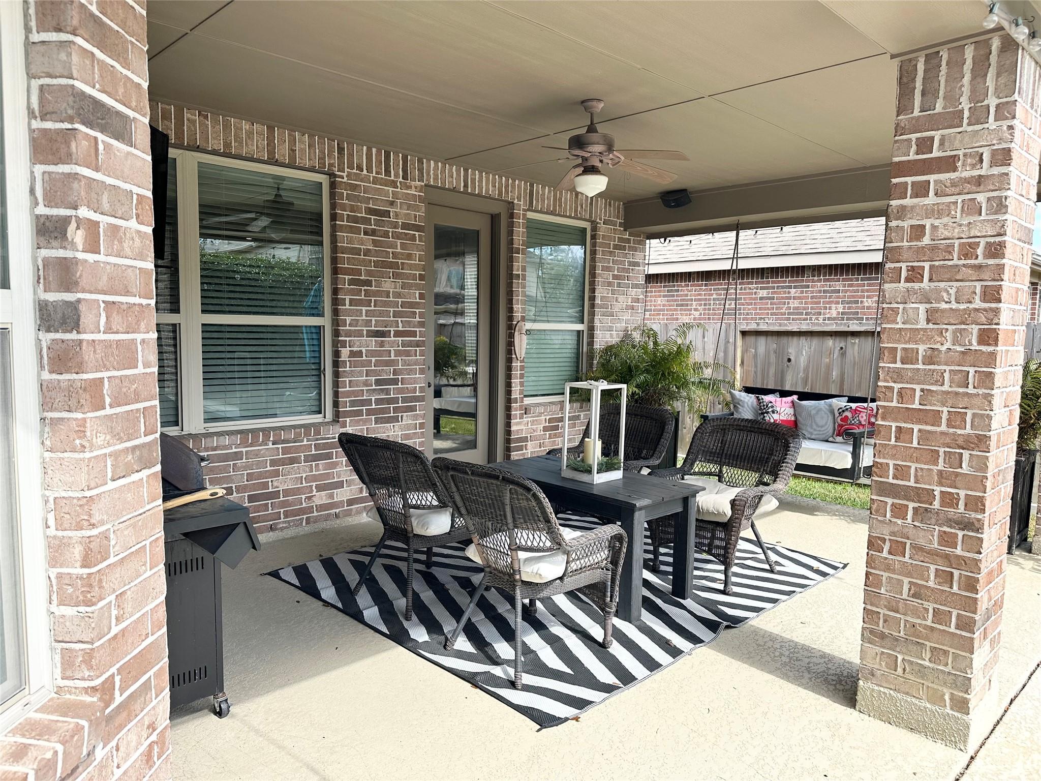 17707 Retreat Ridge Ln, Houston, TX 77095