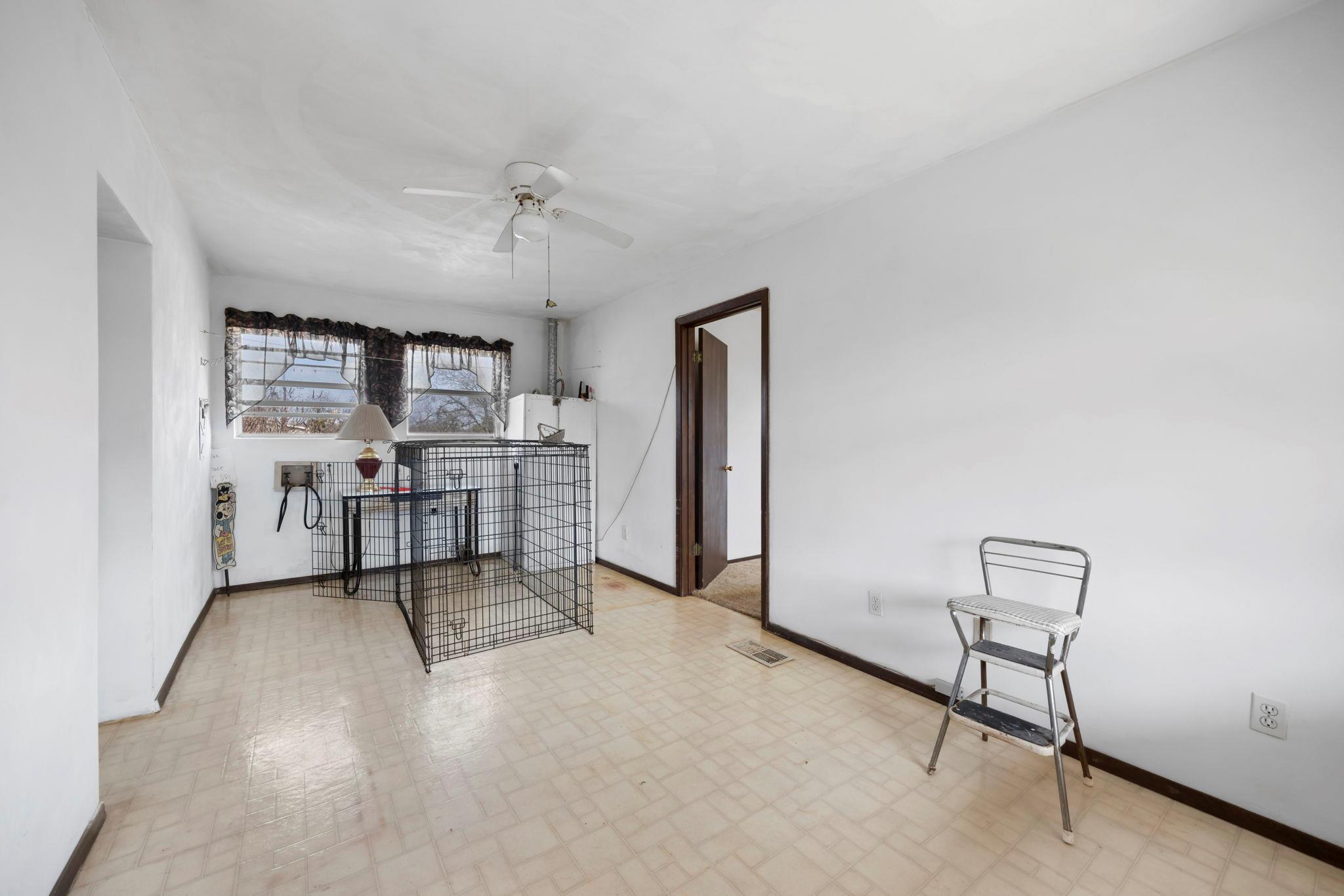 401 S Love Ave, Florence, TX 76527