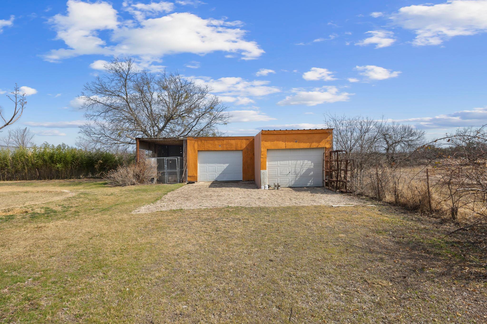 401 S Love Ave, Florence, TX 76527