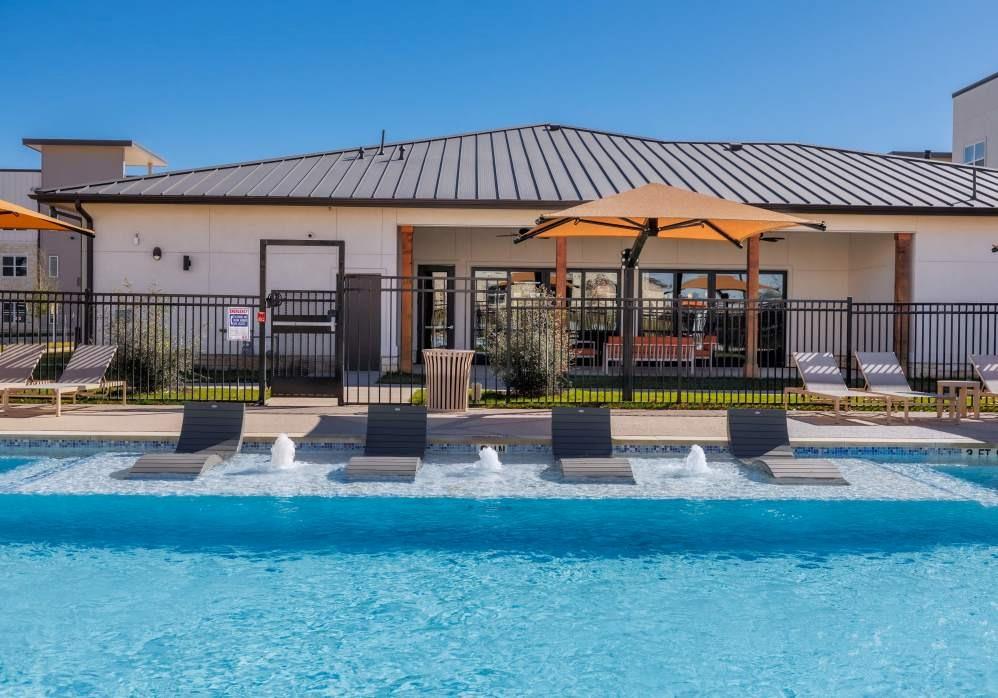 2551 N Guadalupe St # 1104, Seguin, TX 78155