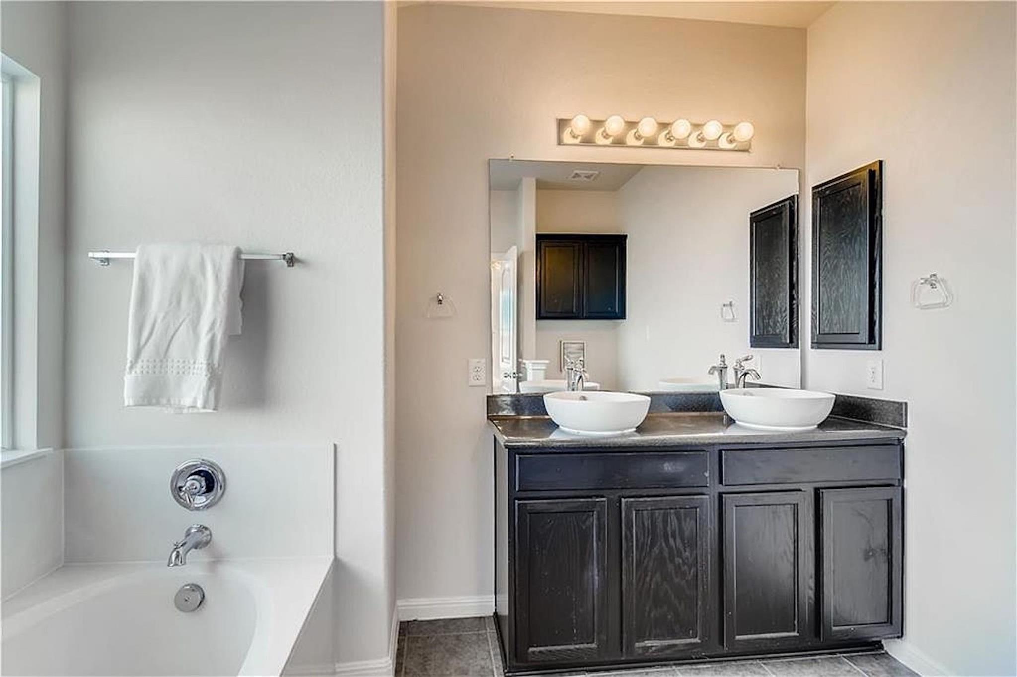 10920 Worn Sole Dr, Austin, TX 78754