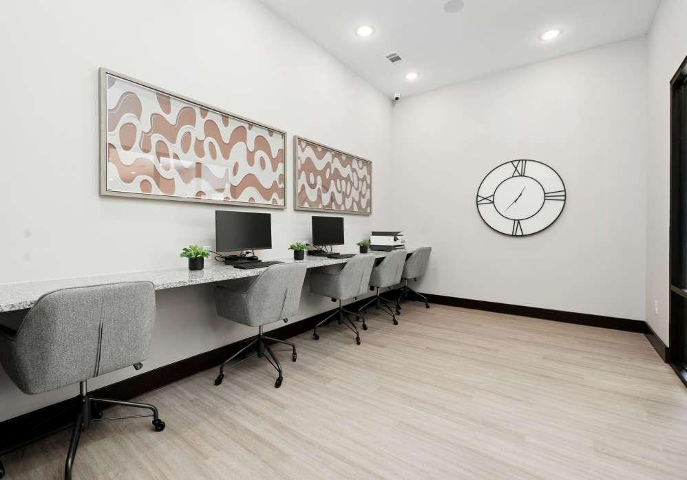 2551 N Guadalupe St # 1202, Seguin, TX 78155