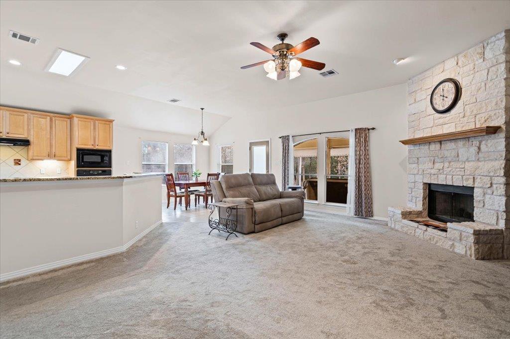 118 Wamel Way, Cedar Creek, TX 78612