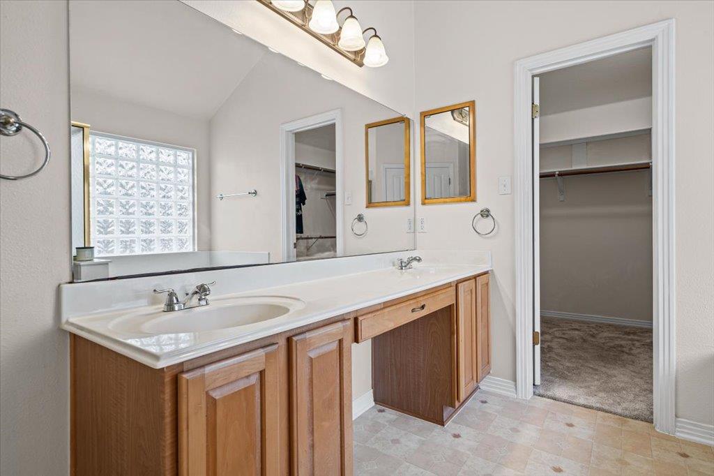 118 Wamel Way, Cedar Creek, TX 78612