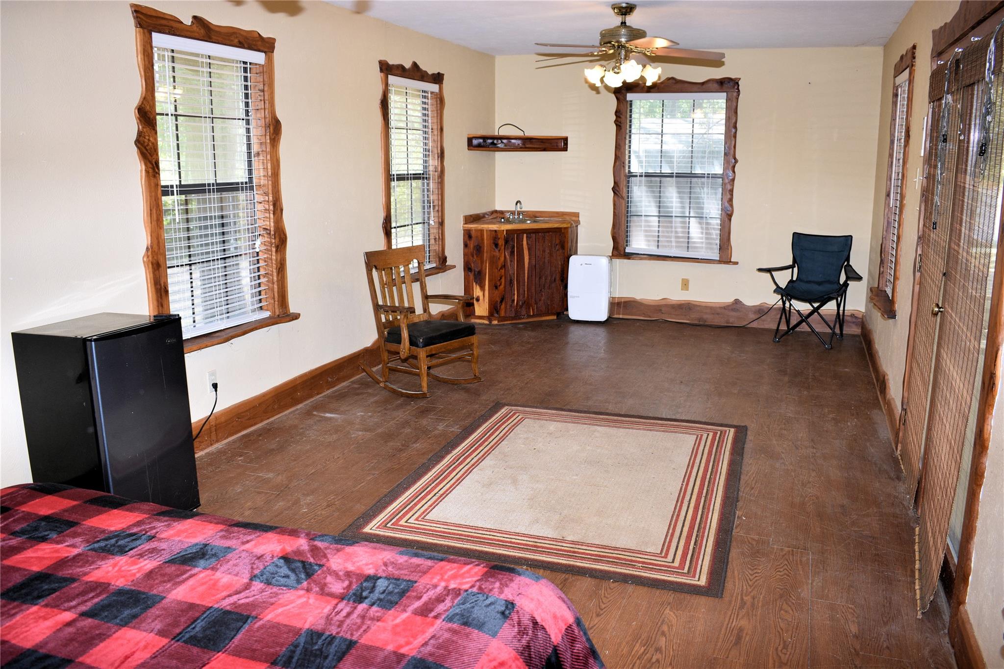 315 Riverwood Dr, Bastrop, TX 78602