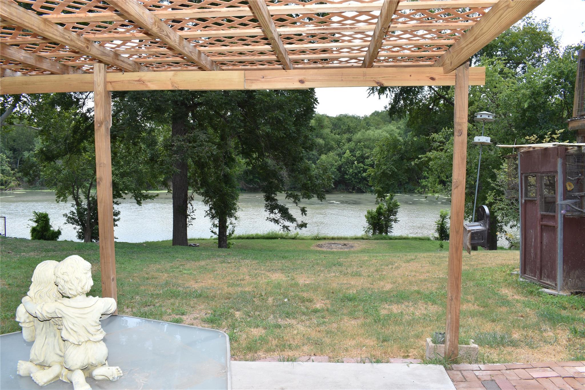 315 Riverwood Dr, Bastrop, TX 78602