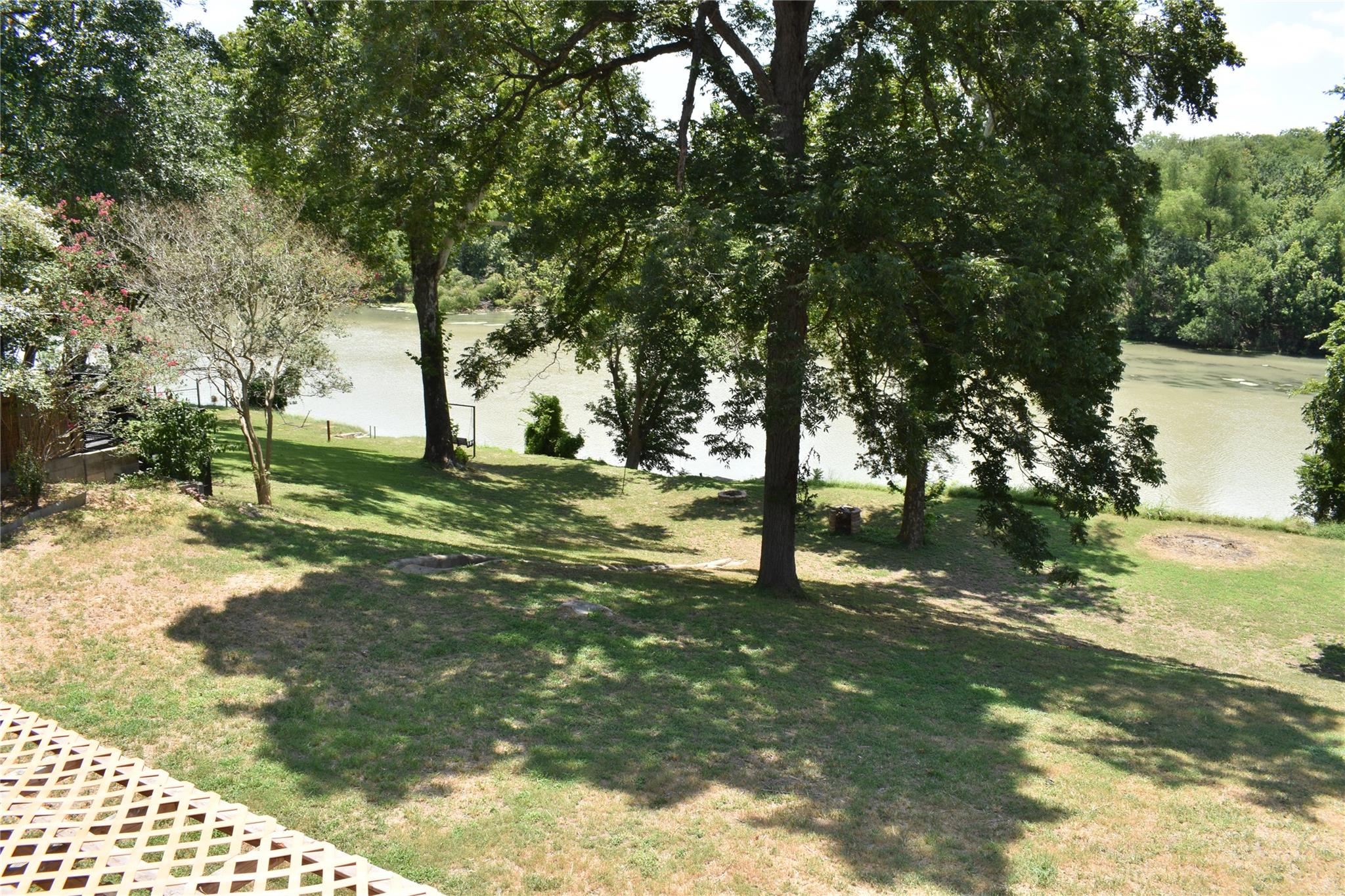 315 Riverwood Dr, Bastrop, TX 78602