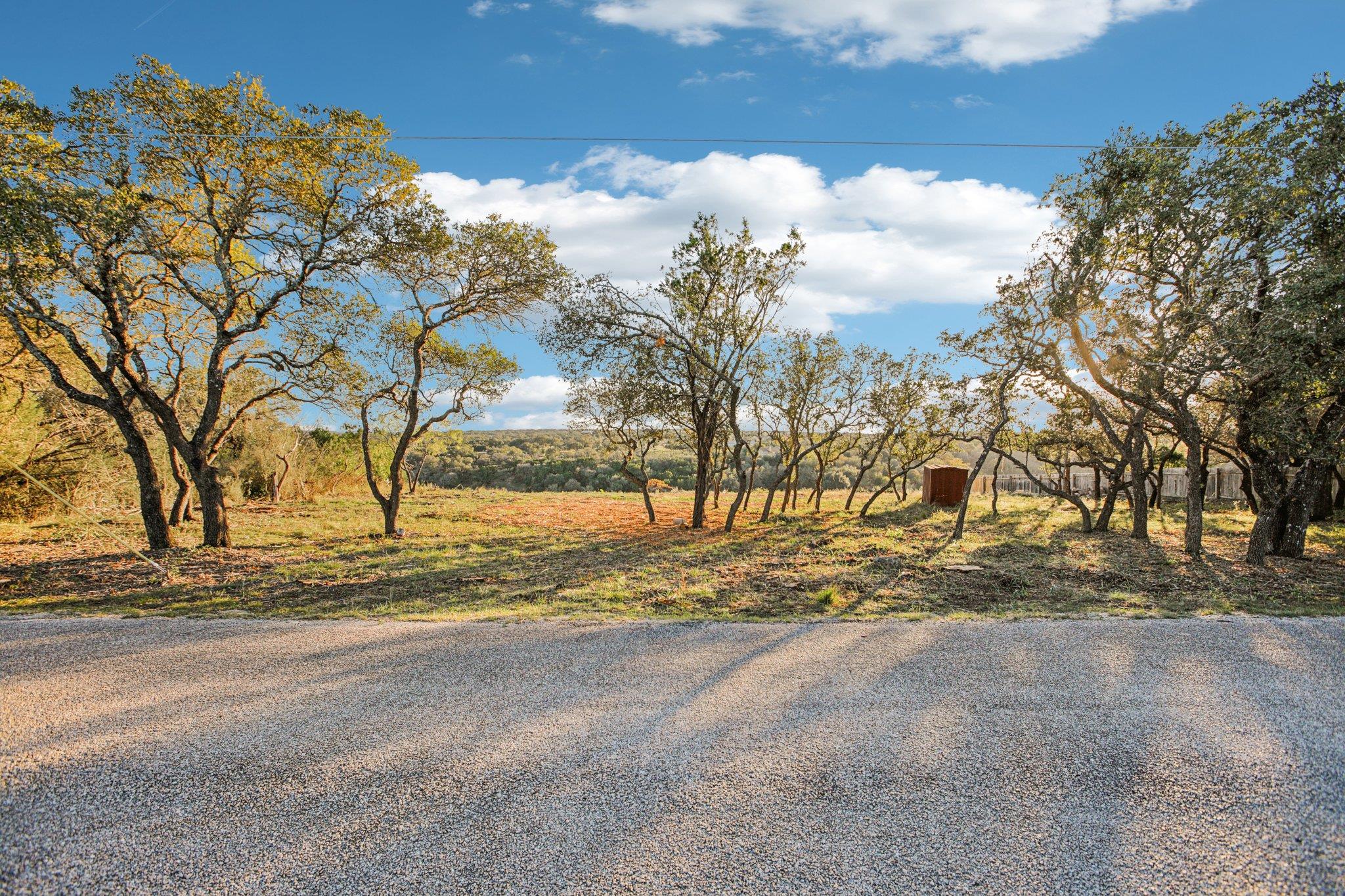 24333 Pedernales Cliff Trl, Spicewood, TX 78669