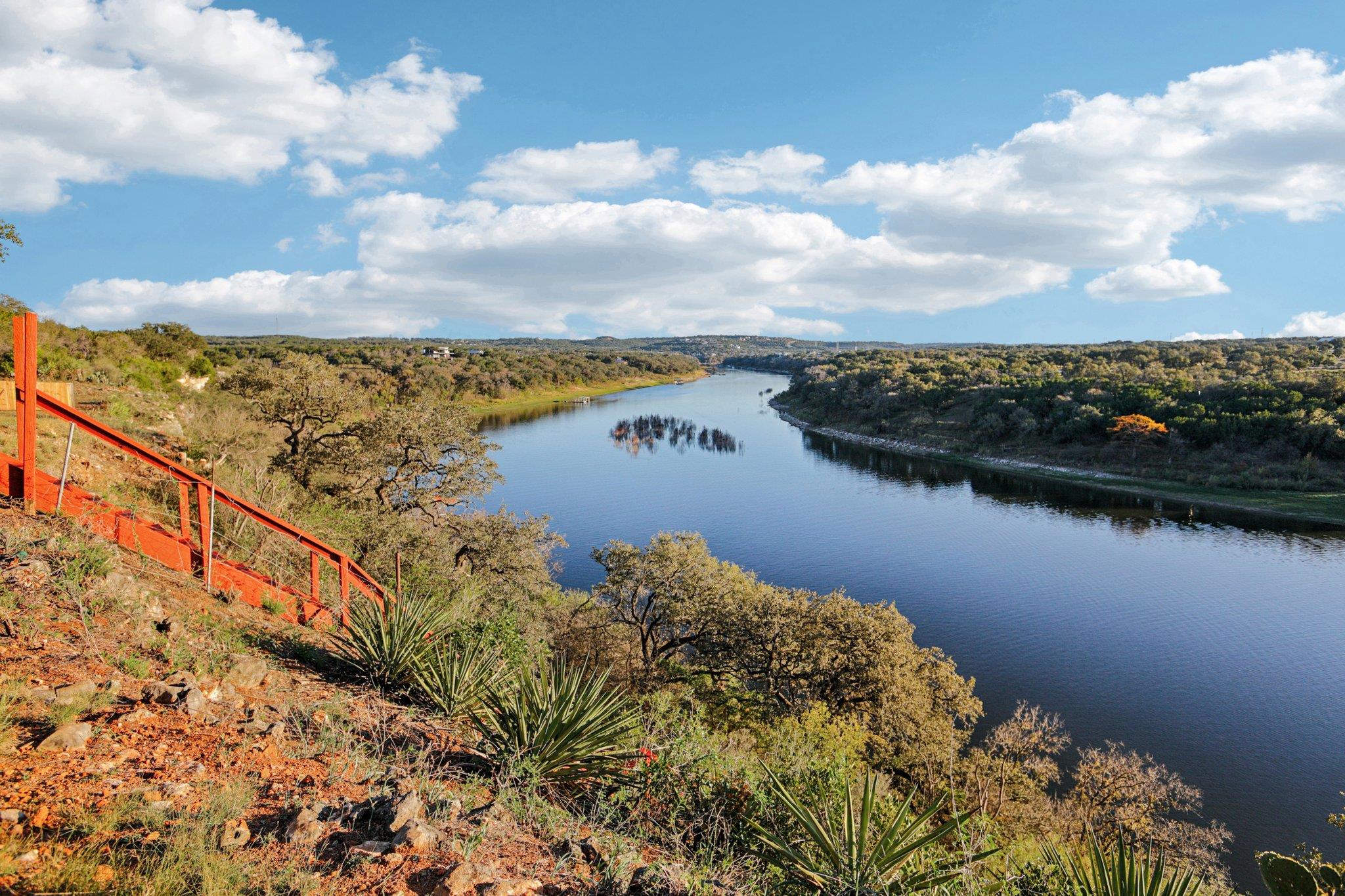 24333 Pedernales Cliff Trl, Spicewood, TX 78669