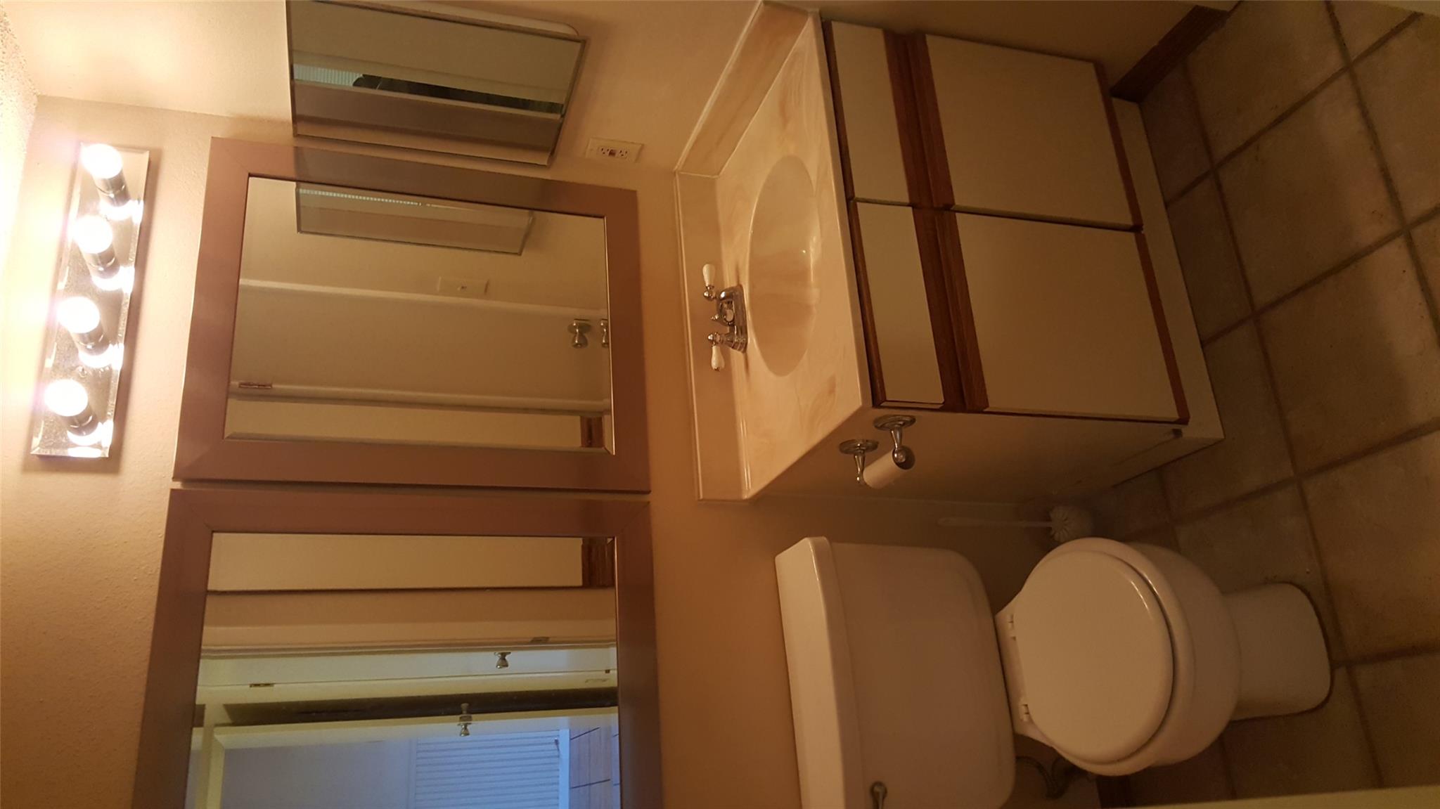 2500 Burleson Rd # 221, Austin, TX 78741