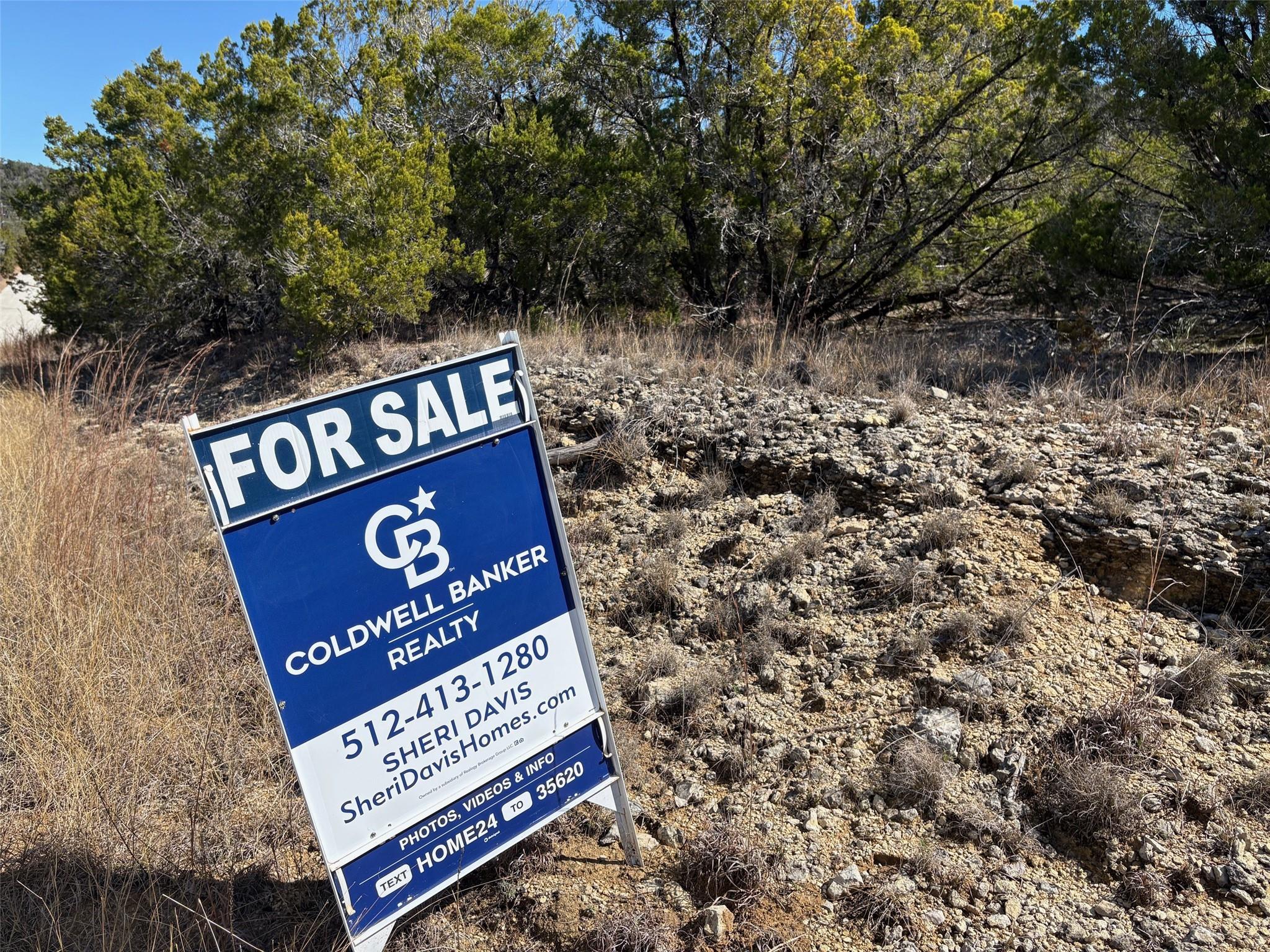 8111 Bronco Ln, Lago Vista, TX 78645