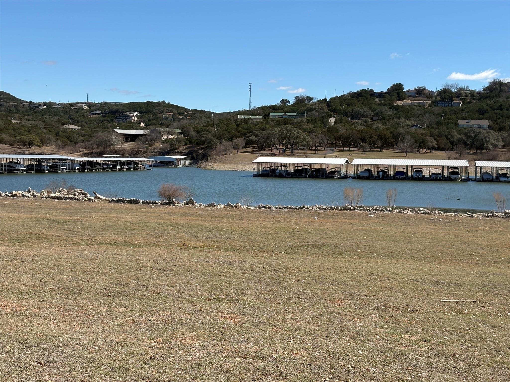 8111 Bronco Ln, Lago Vista, TX 78645