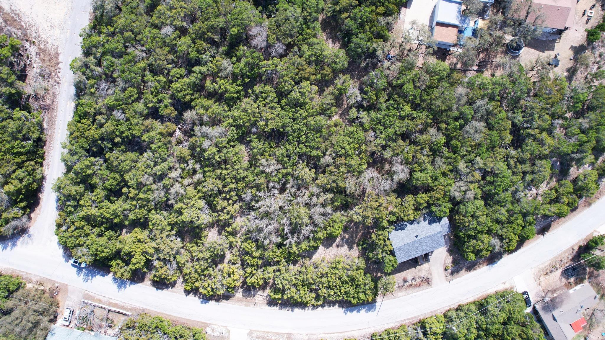 8111 Bronco Ln, Lago Vista, TX 78645