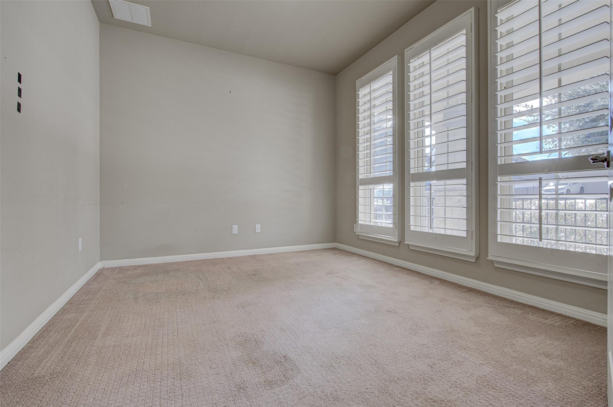 217 La Grotta Ln, Georgetown, TX 78628