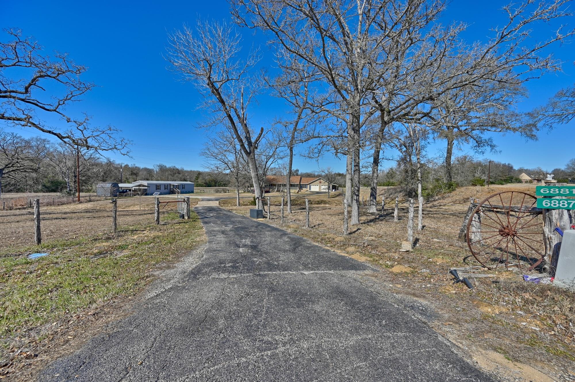6881 Fm 2000, Caldwell, TX 77836