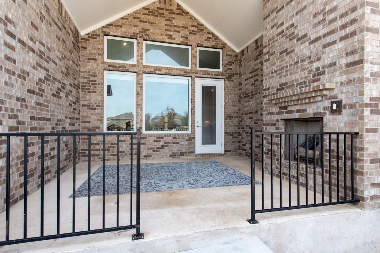 2341 Airport Dr, Leander, TX 78641