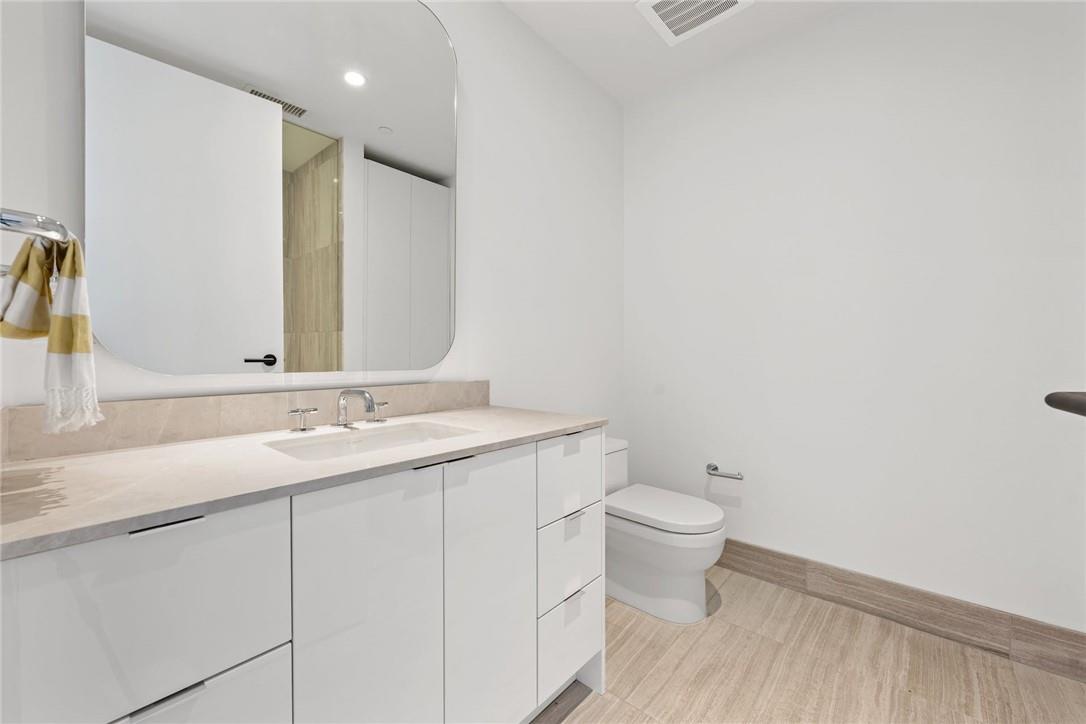 1211 W Riverside Dr # 7A, Austin, TX 78704