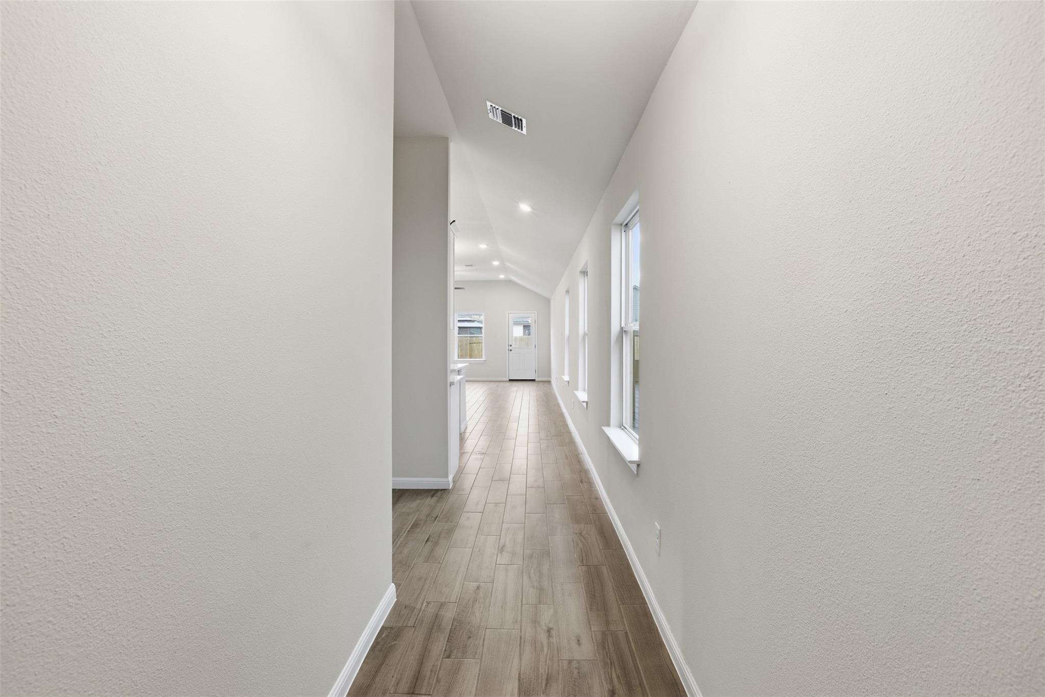 105 Boulder Ridge Trl, Liberty Hill, TX 78642