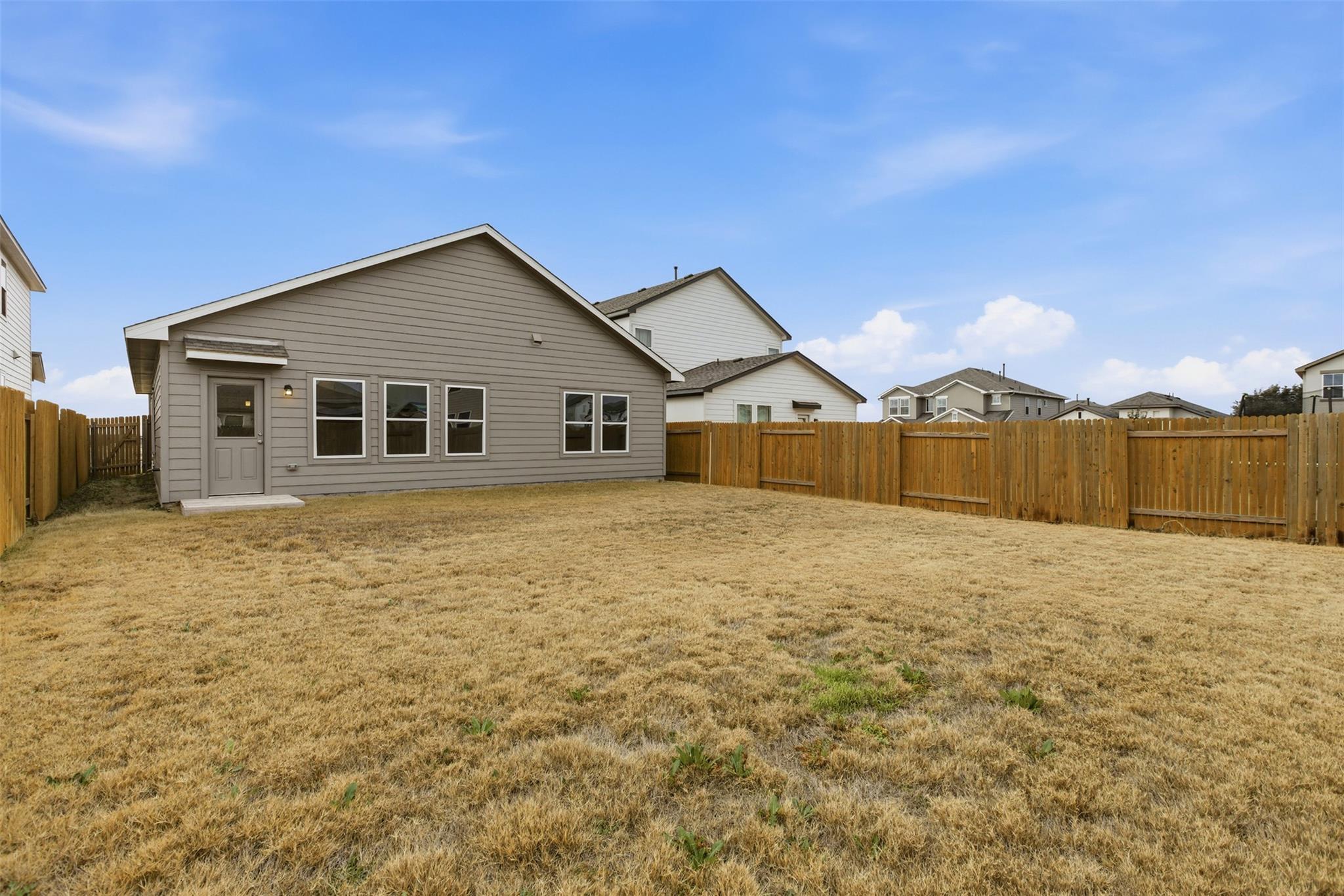 105 Boulder Ridge Trl, Liberty Hill, TX 78642