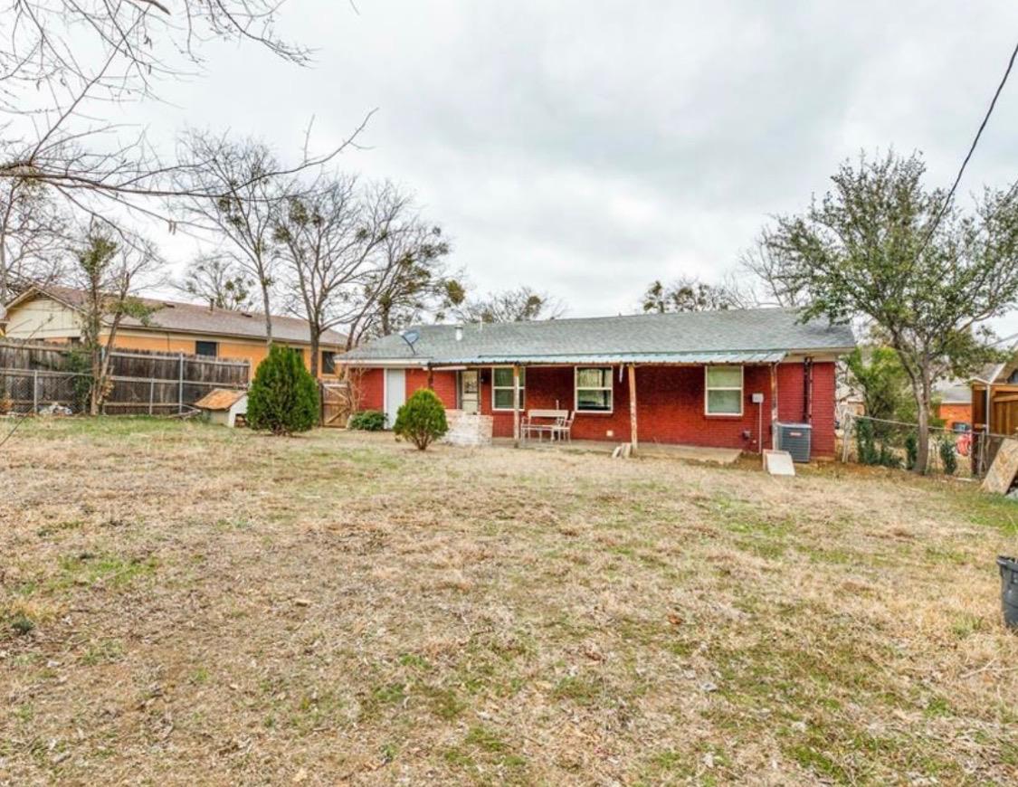4744 Richard St, Forest Hill, TX 76119