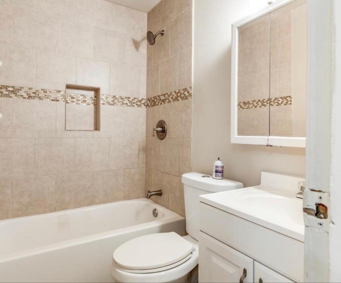 4744 Richard St, Forest Hill, TX 76119