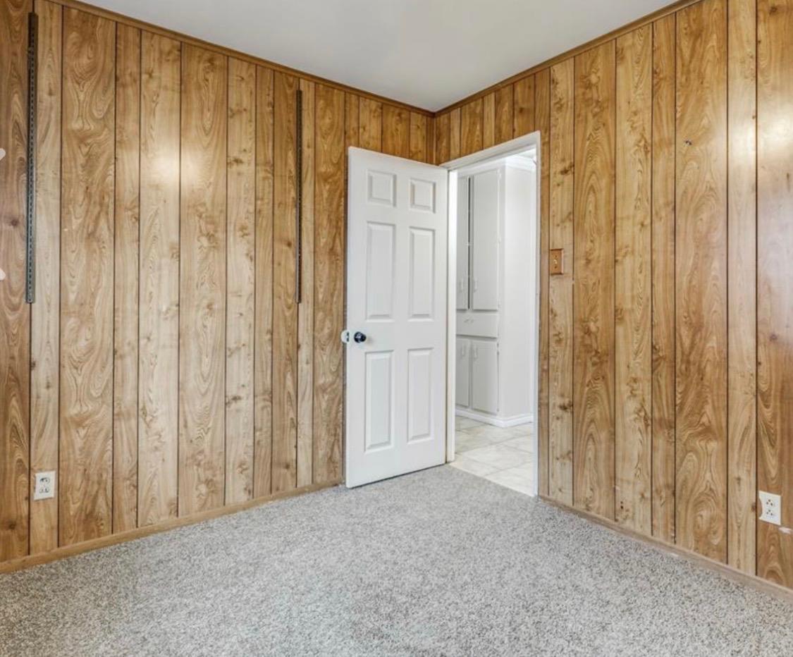 4744 Richard St, Forest Hill, TX 76119