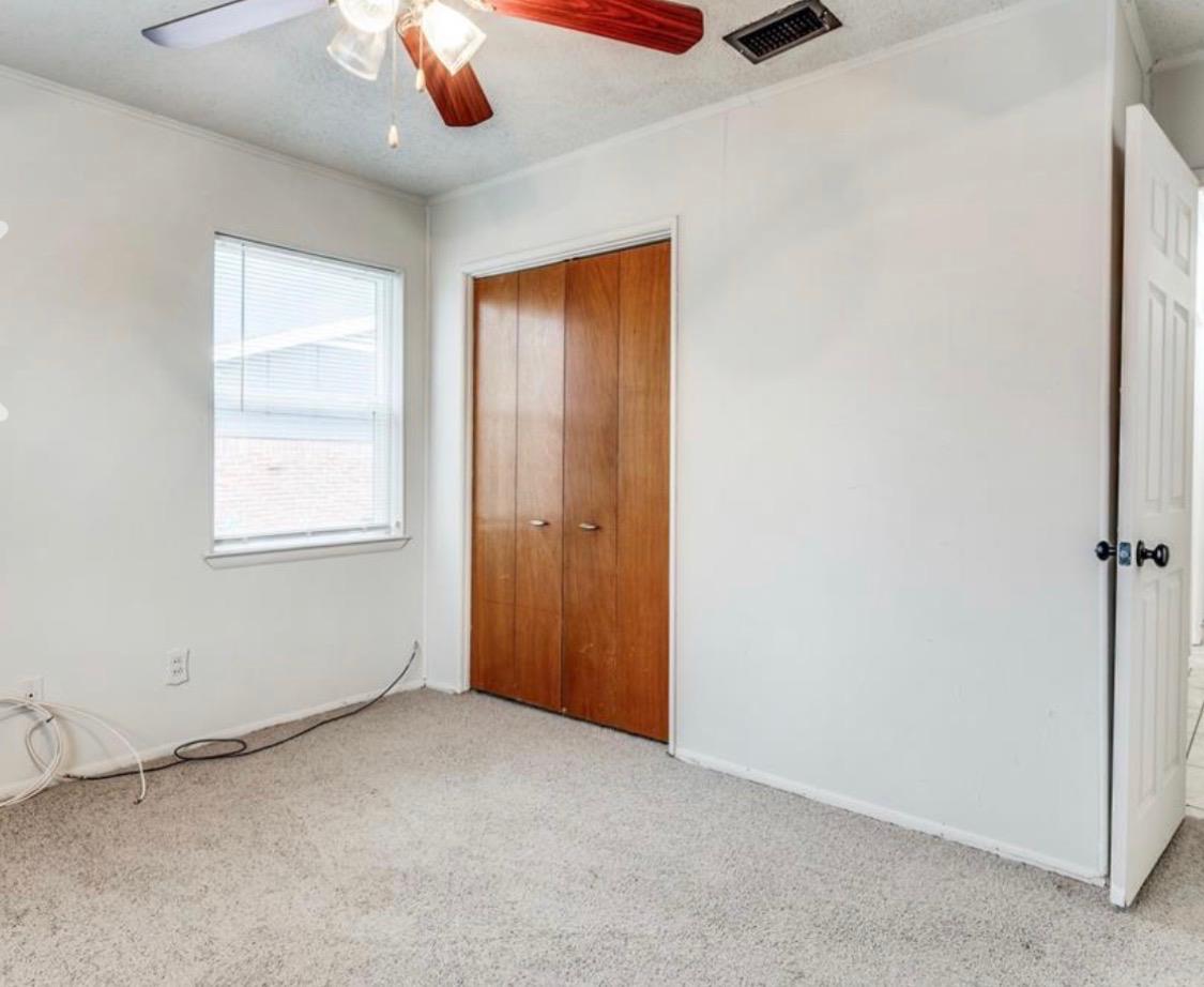 4744 Richard St, Forest Hill, TX 76119