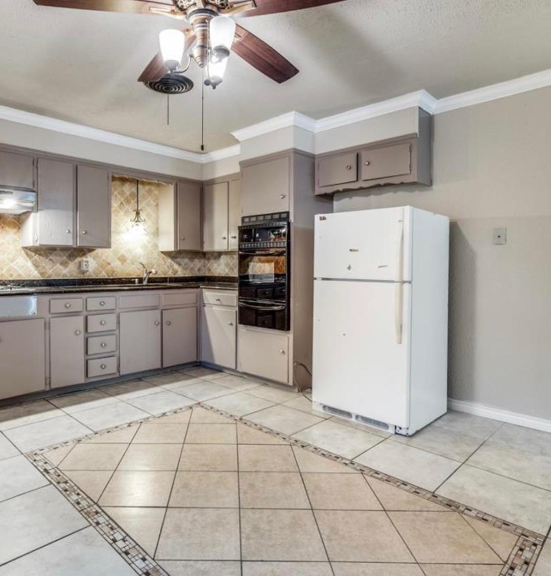 4744 Richard St, Forest Hill, TX 76119