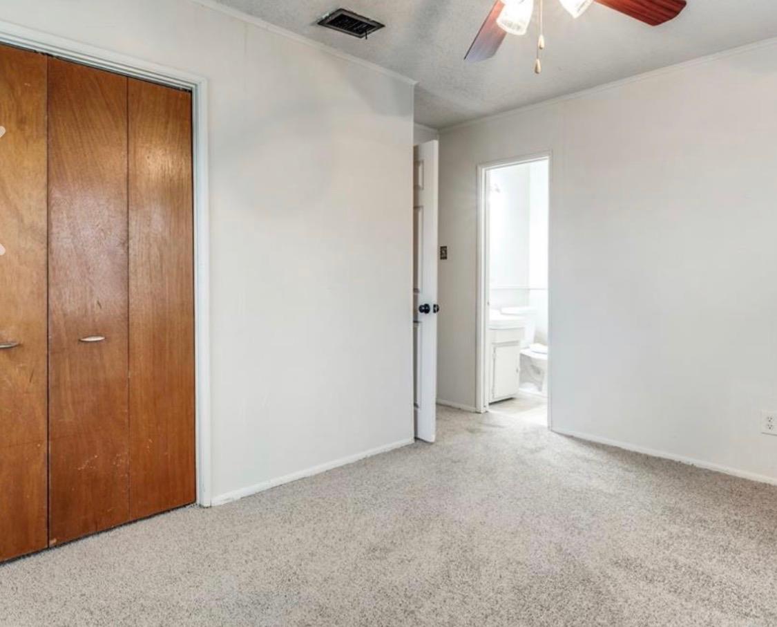 4744 Richard St, Forest Hill, TX 76119