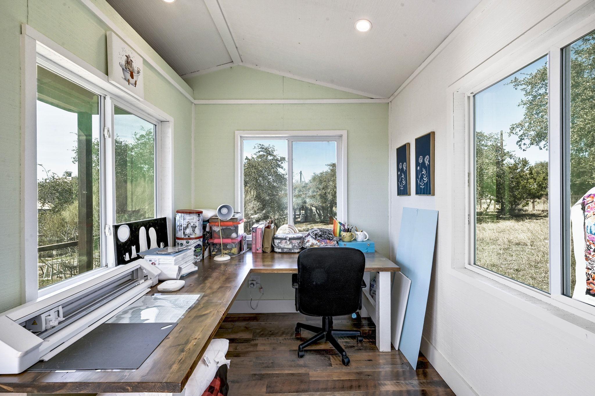 10105 Little Creek Cir, Dripping Springs, TX 78620