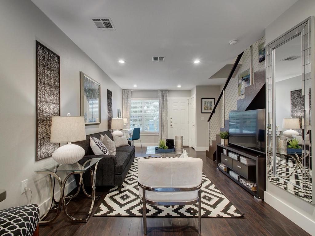 202 S College St # 11, Georgetown, TX 78626