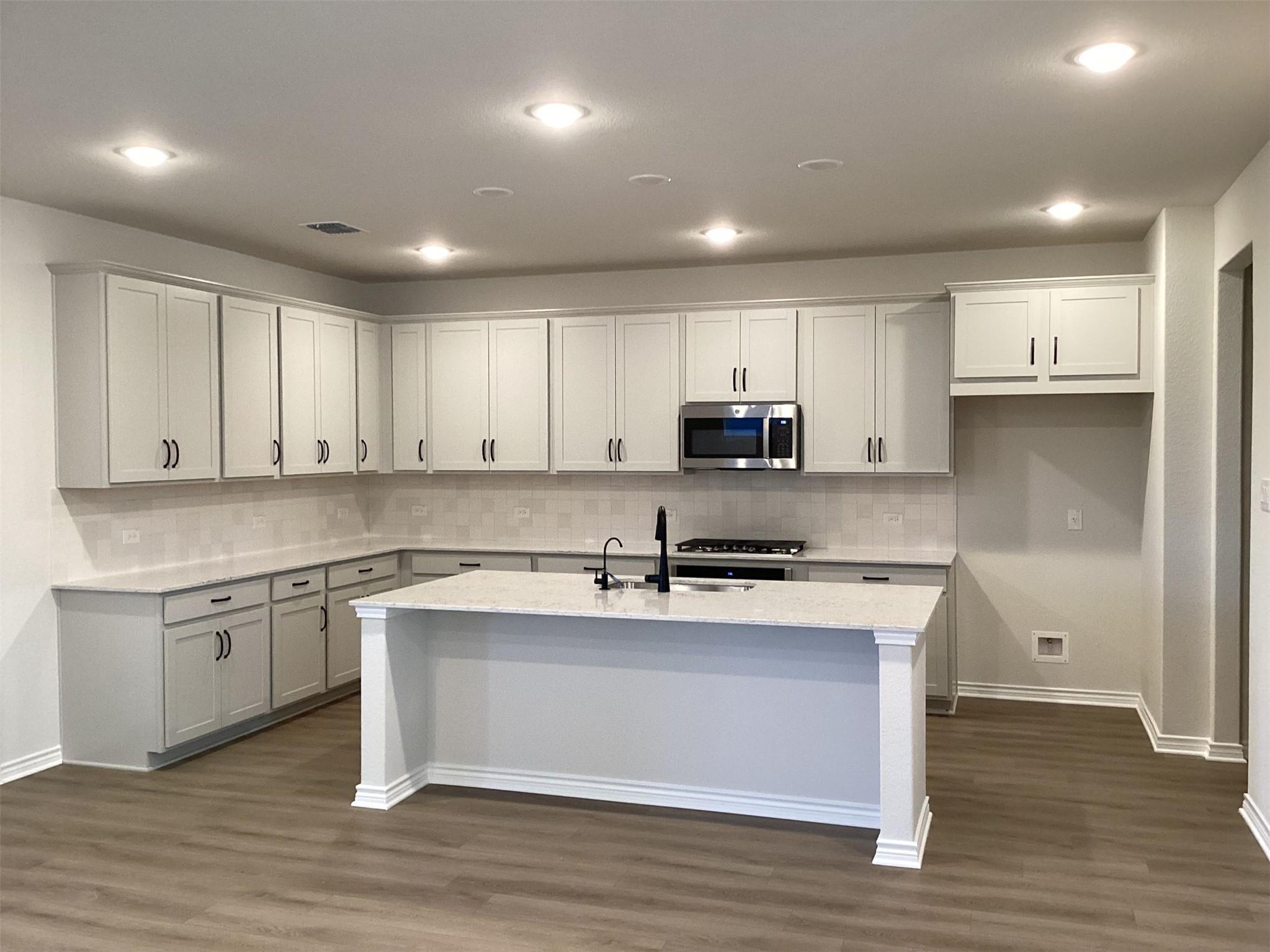 129 Clover Bnd, Liberty Hill, TX 78642