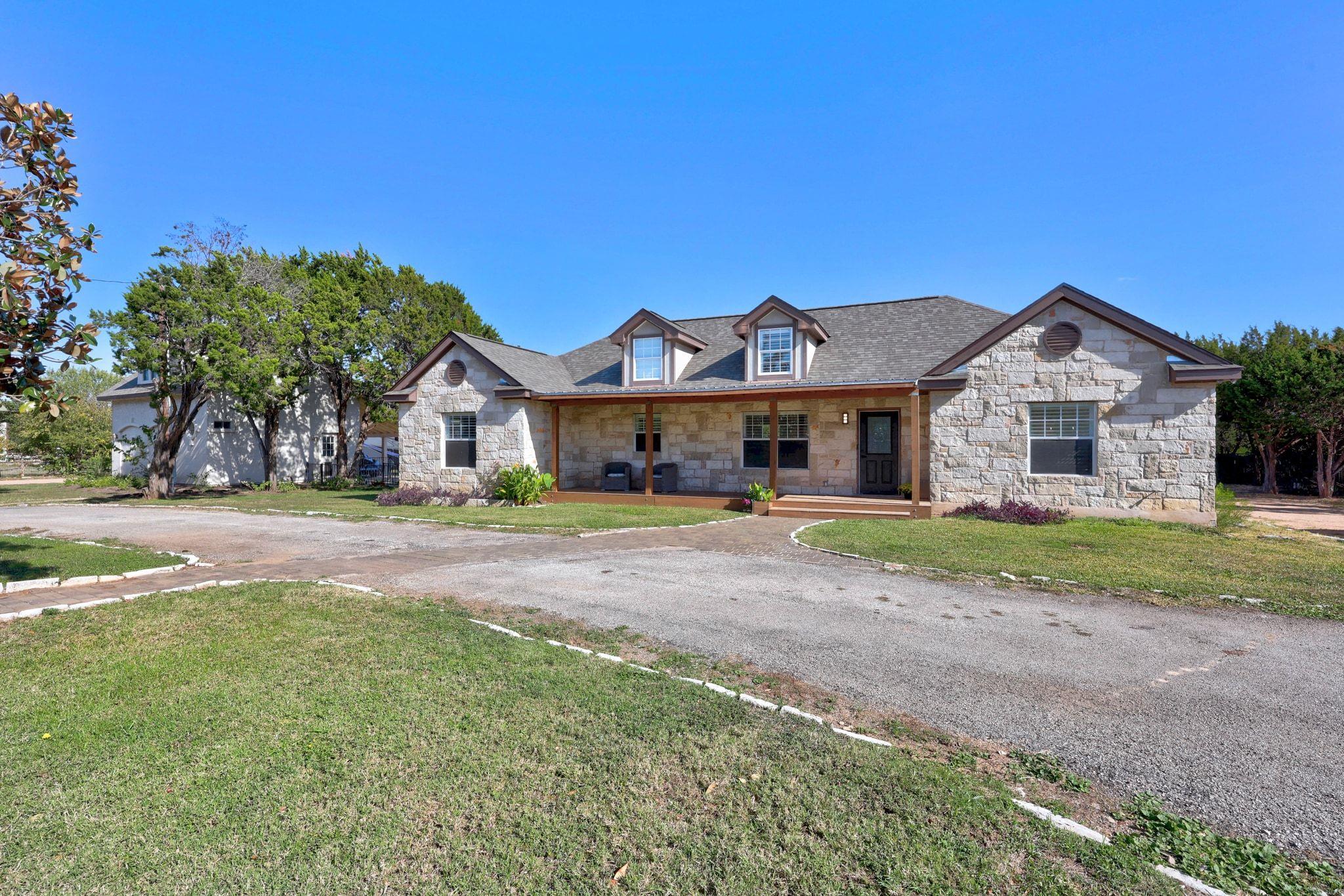 105 Honeycomb Mesa, Leander, TX 78641